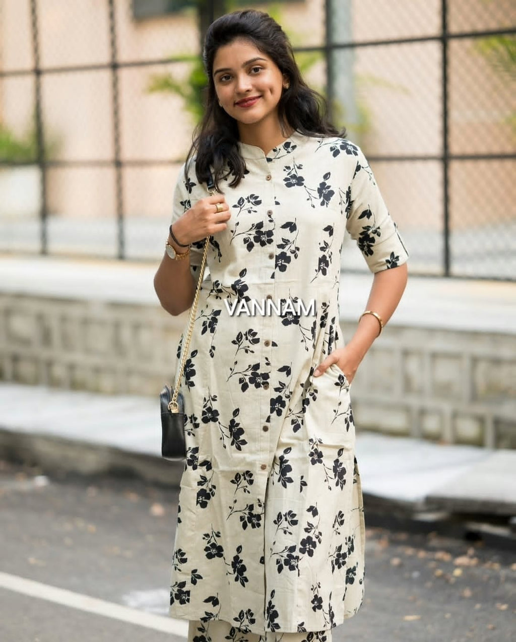 Floral Print Mandarian Collar Kurta
