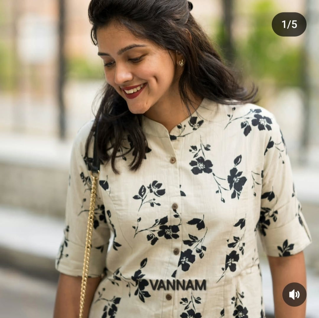 Floral Print Mandarian Collar Kurta