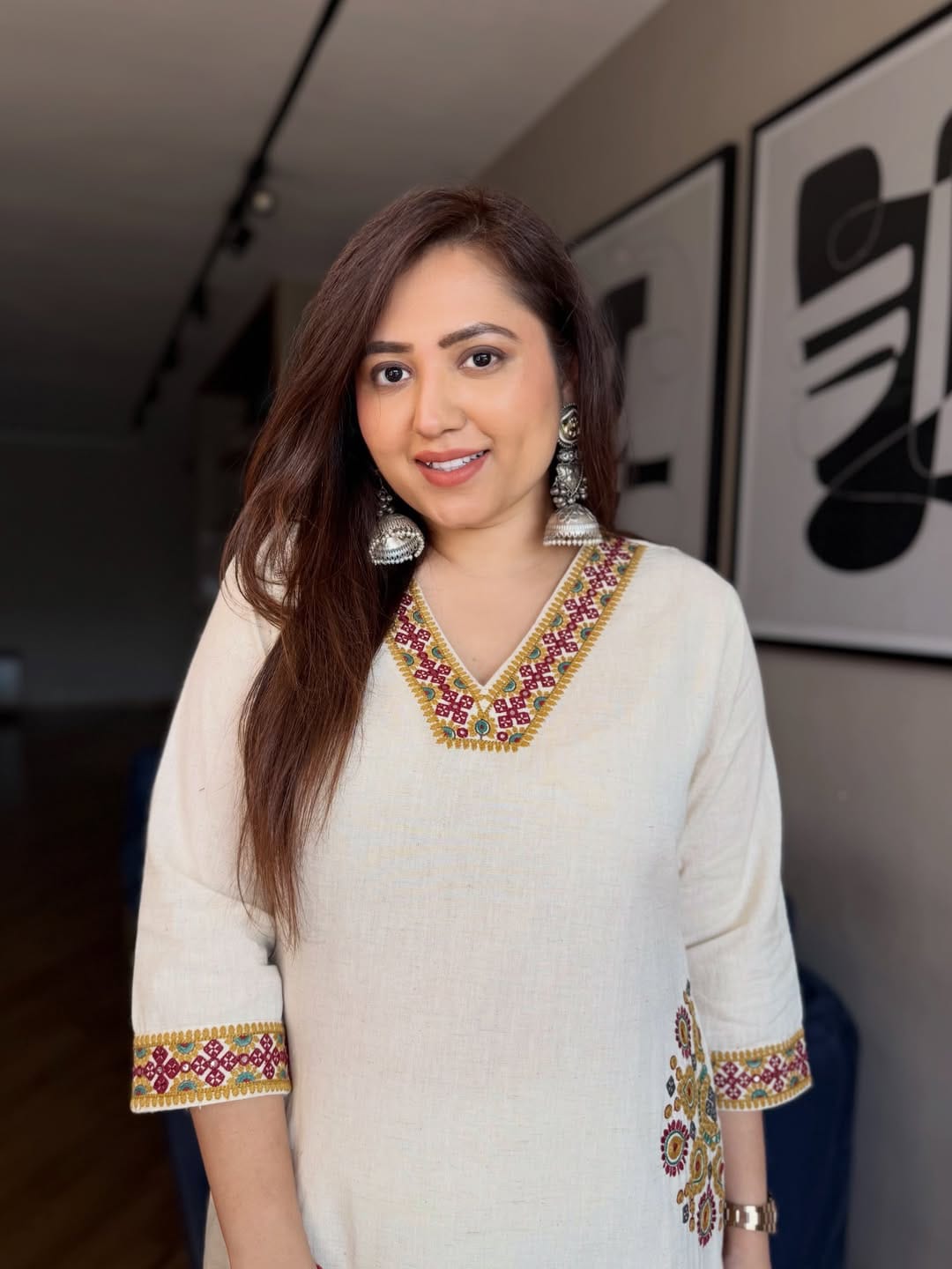 Elegant Ivory Embroidered Kurti Set