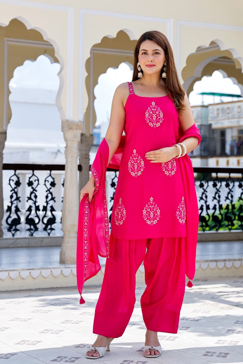 Premium Handwork Pearl & Dori Embroidered Kurti Set