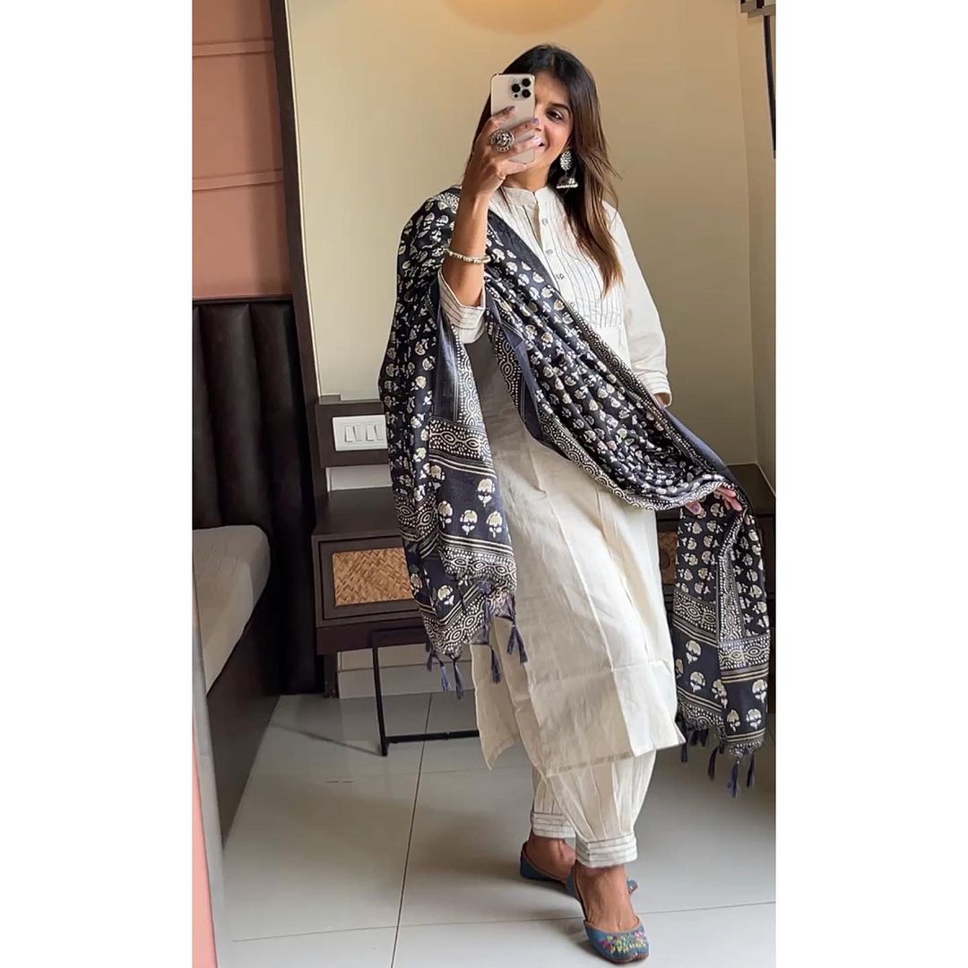 Handloom Khadi Kantha Kurta Set 🖤