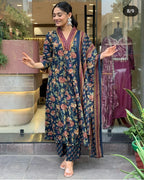 Green Women’s Floral Printed Kurta Pant Dupatta Set