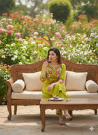 Elegant Green Floral Embroidered Kurti Pant Se